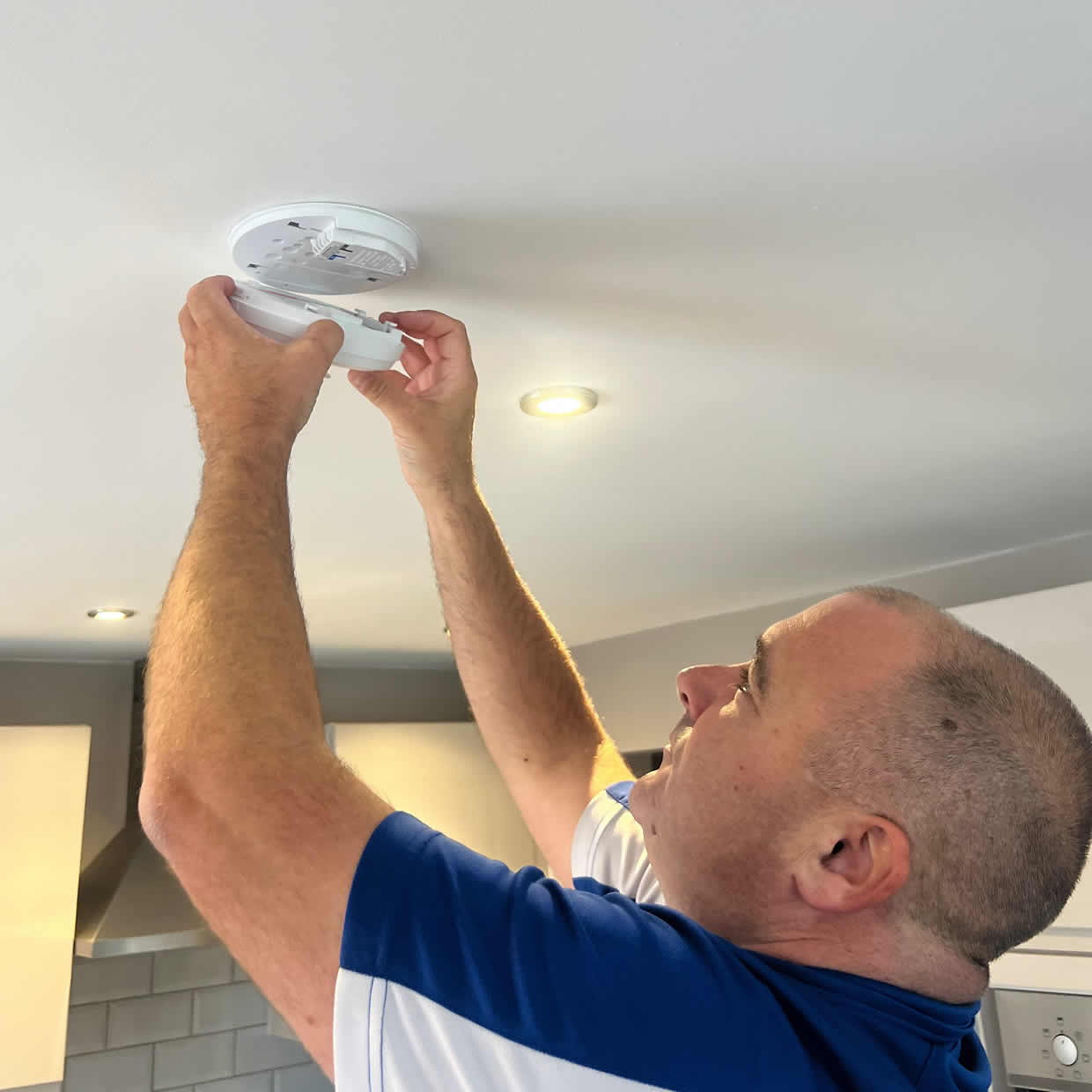 Professional smoke and heat alarm installation in Gillingham